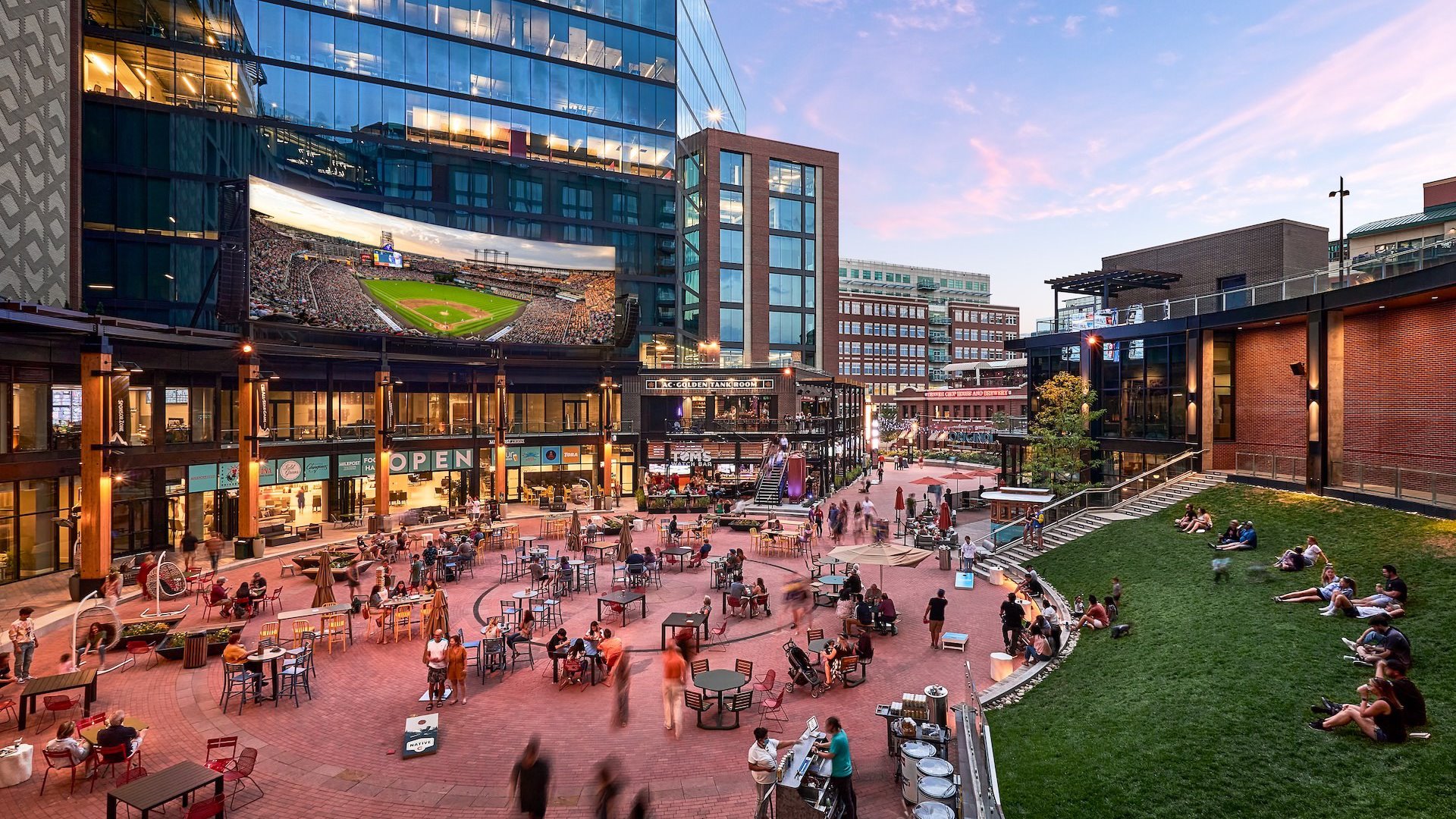 7 Places to Eat and Drink Before A Nuggets Game